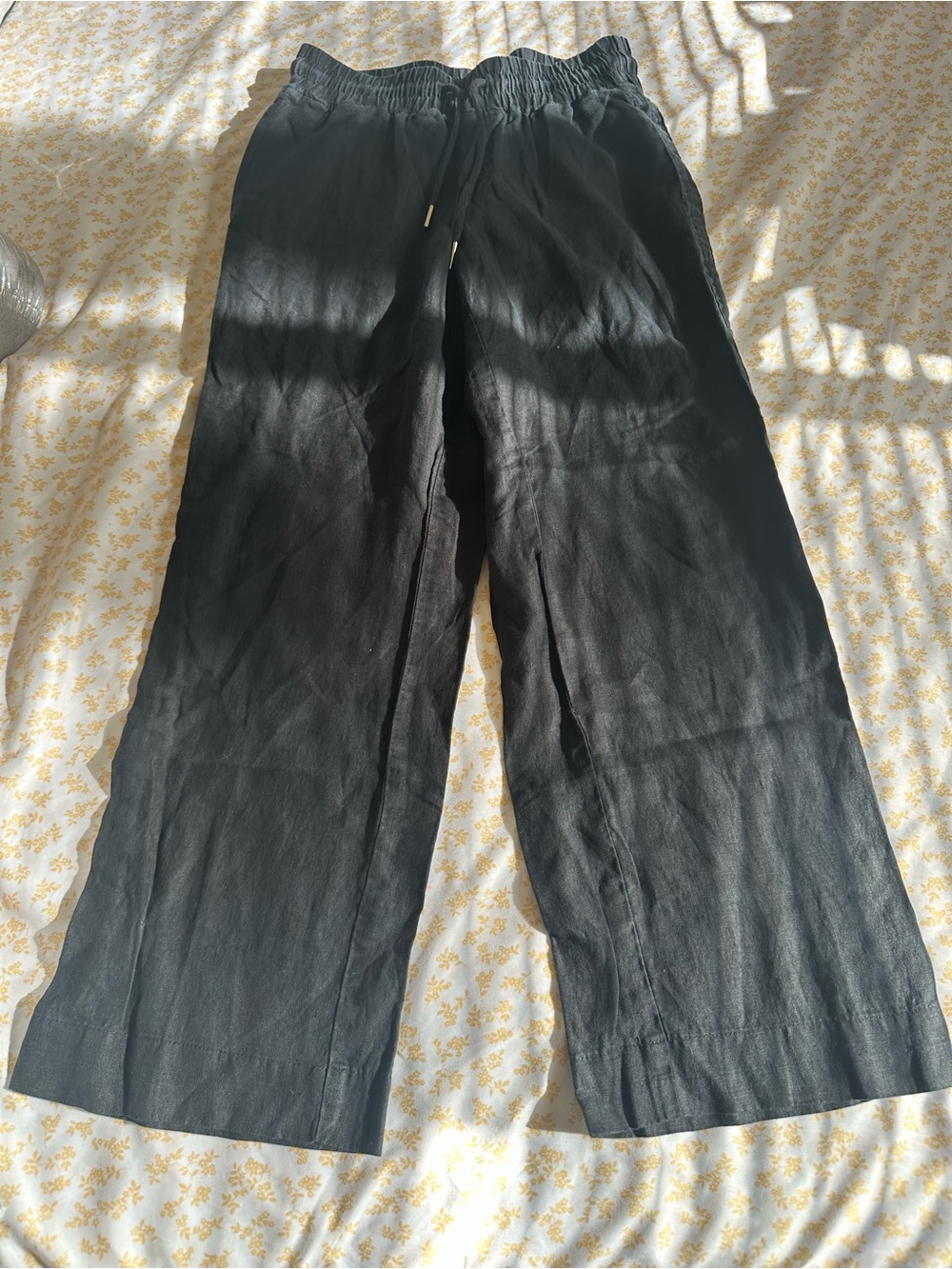 Quince Black Men's Relaxed Drawstring Joggers - Picture 2 of 8